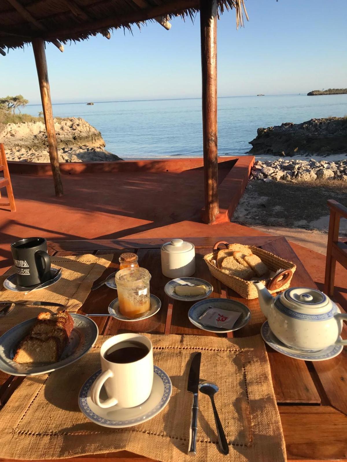 Manga Lodge Andavadoaka Екстер'єр фото
